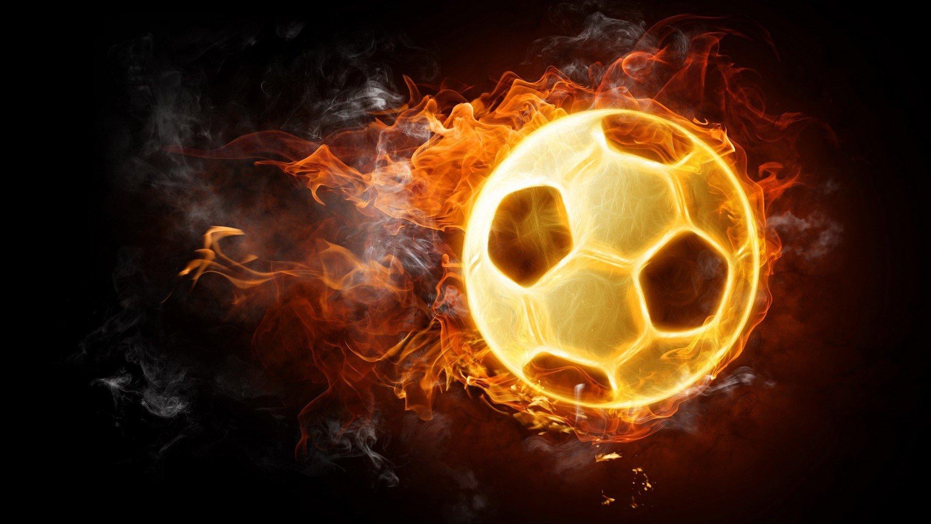 蒙托利沃,这支米兰比我效力那支有实力,可惜他们没展现全部潜力